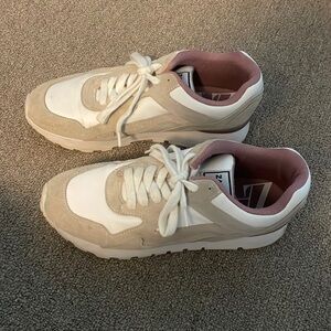 Zara confortable sneakers